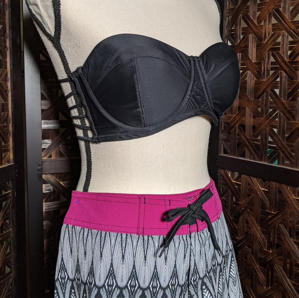 PRANA SWIM SHORTS NWOT